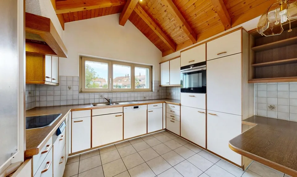 4-Zimmer-Duplexwohnung mit Terrasse und Cheminée – Foto 2 von 11