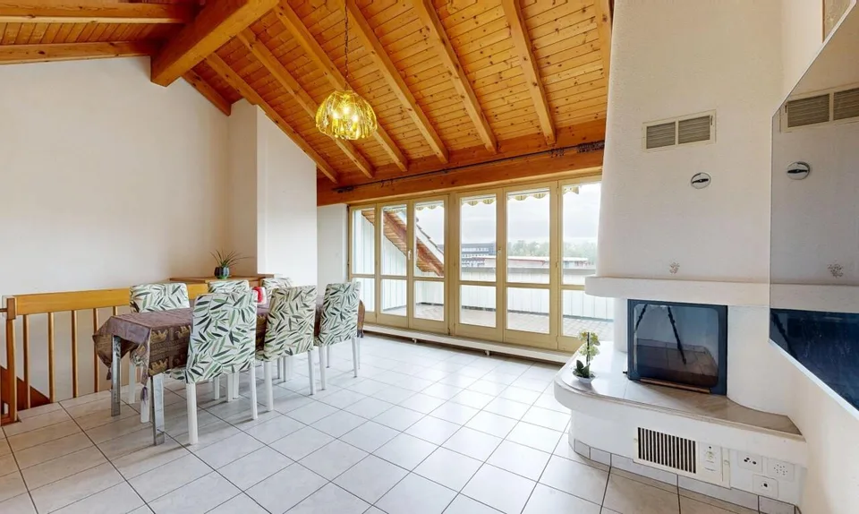 4-Zimmer-Duplexwohnung mit Terrasse und Cheminée – Foto 5 von 11
