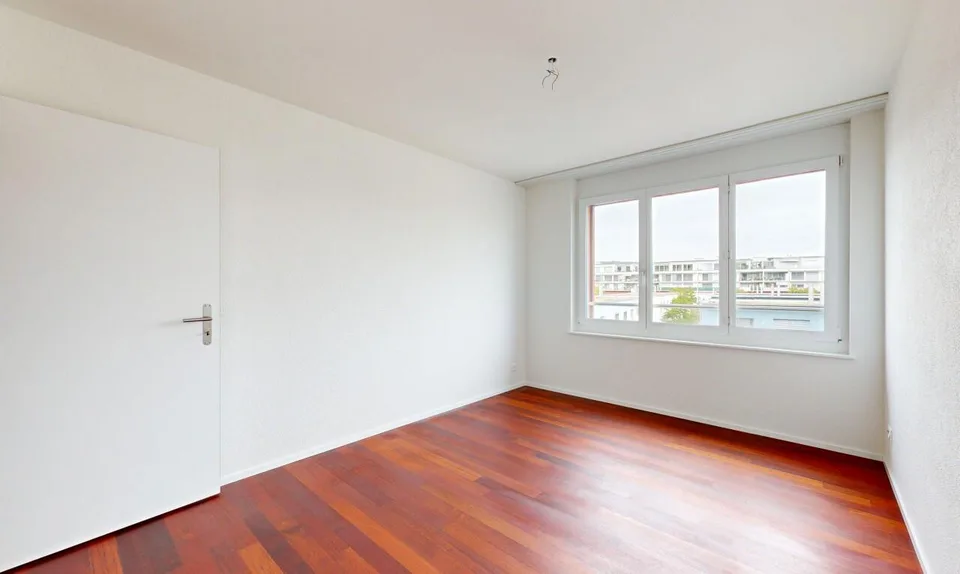 Licht, Raum & Wohnkomfort ? grosszügige 4.5-Zimmer-Wohnung – Foto 10 von 11