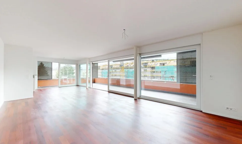 Licht, Raum & Wohnkomfort ? grosszügige 4.5-Zimmer-Wohnung – Foto 2 von 11