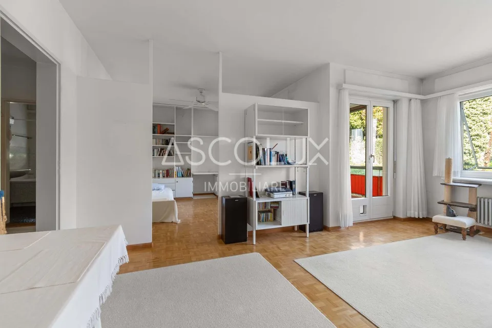 Ampio appartamento di 2.5 locali con parcheggio garage incluso in r... – Foto 2 von 25