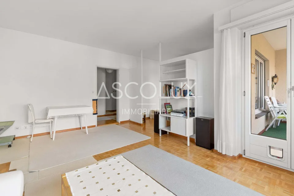 Ampio appartamento di 2.5 locali con parcheggio garage incluso in r... – Foto 3 von 25