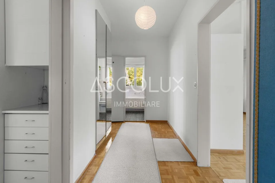 Ampio appartamento di 2.5 locali con parcheggio garage incluso in r... – Foto 11 von 25