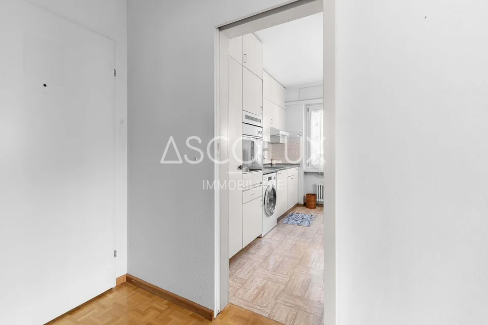 Ampio appartamento di 2.5 locali con parcheggio garage incluso in r... – Foto 12 von 25