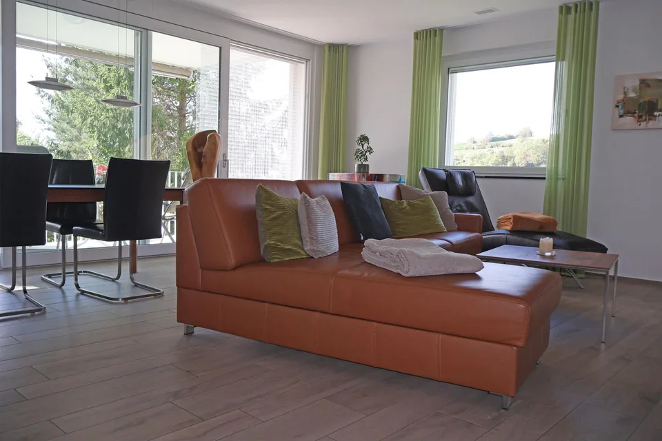 Attraktive 2.5-Zimmer-Wohnung mit Weitblick in die Weinreben – foto 2 di 15