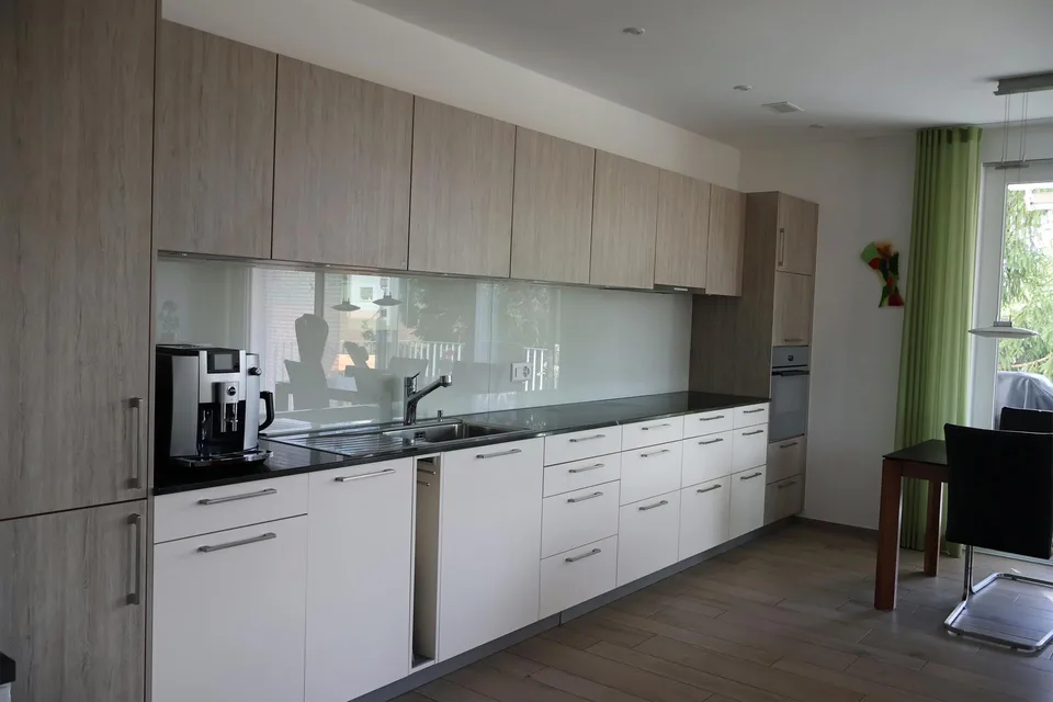 Attraktive 2.5-Zimmer-Wohnung mit Weitblick in die Weinreben – foto 3 di 15