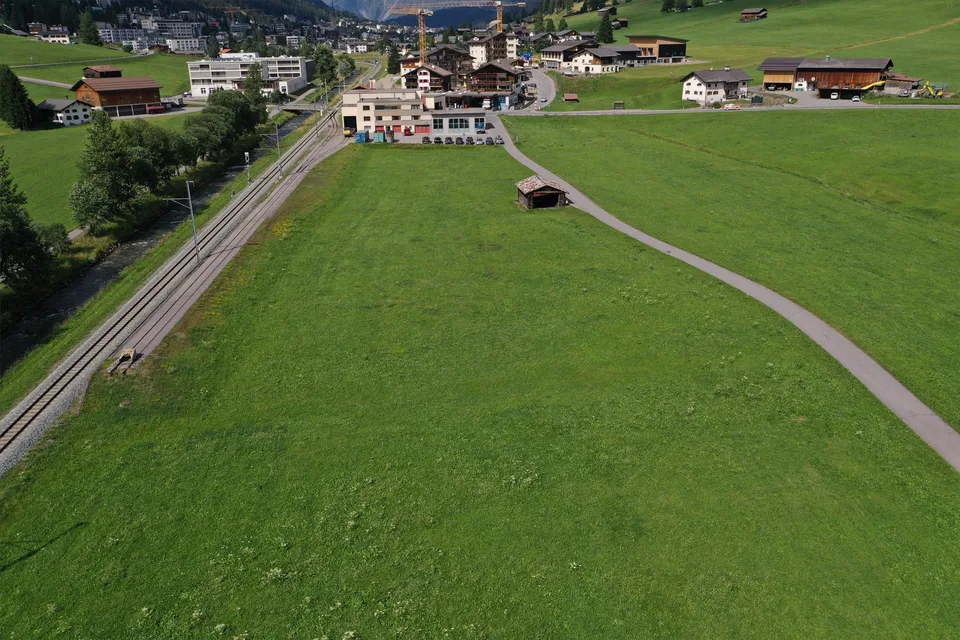 Unbebaute Gewerbeparzelle mit Entwicklungspotenzial – Foto 4 von 5