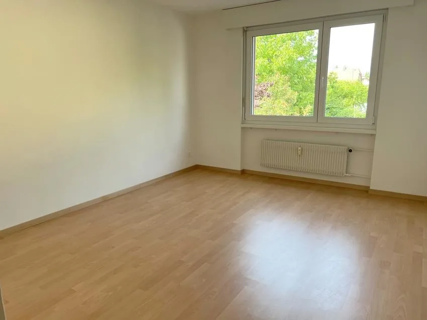 Appartement 3,5 pièces bien entretenu dans un emplacement central – photo 9 sur 13