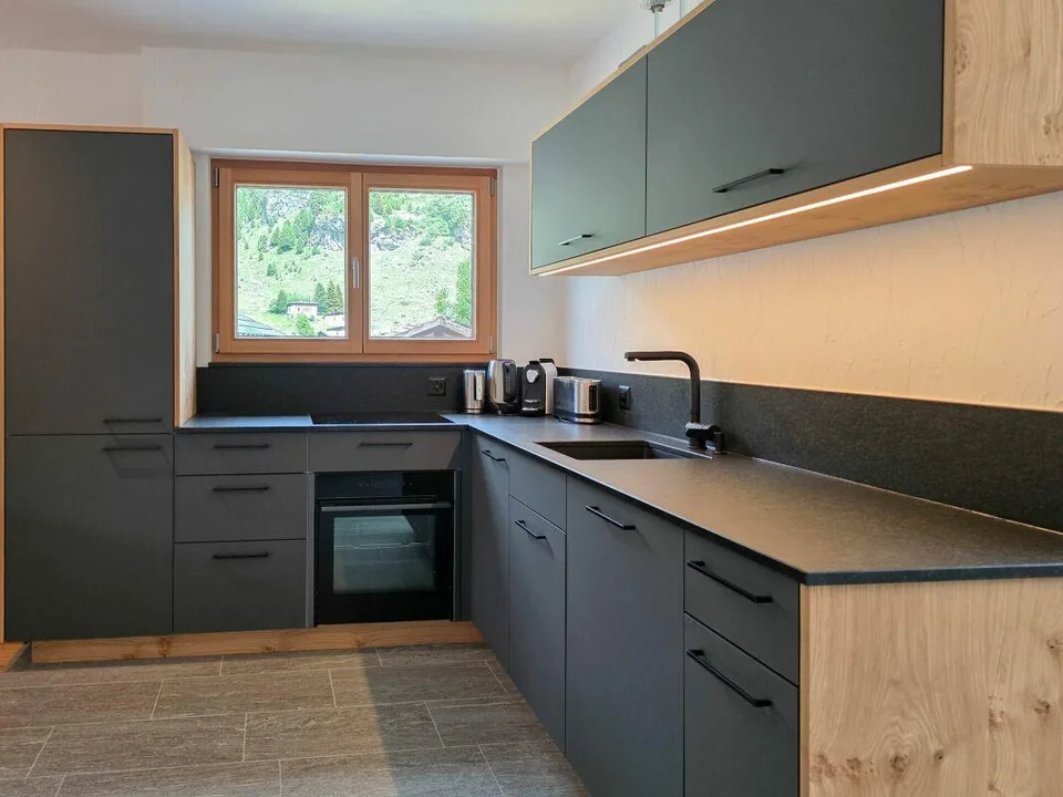 Renovierte 2½-Zimmer-Ferienwohnung im 2. OG in nächster Nähe zu der Bergbahnstation – Foto 5 von 10