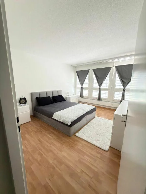 Tenant wanted for 3.5 rooms on the ground floor in Laufen – photo 2 of 9