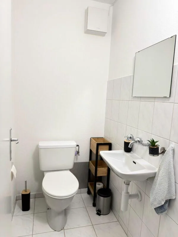 Tenant wanted for 3.5 rooms on the ground floor in Laufen – photo 6 of 9