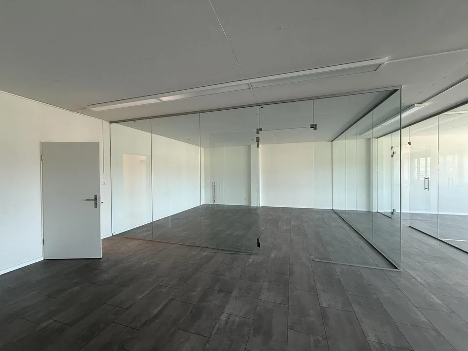 Helle Bürofläche in Oftringen modern ausgebaut und bezugsbereit – Foto 6 von 9