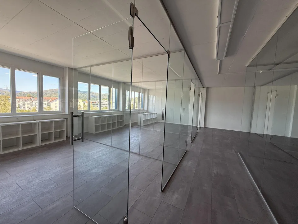 Helle Bürofläche in Oftringen modern ausgebaut und bezugsbereit – Foto 7 von 9