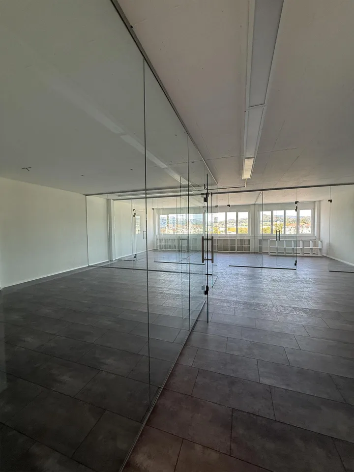 Helle Bürofläche in Oftringen modern ausgebaut und bezugsbereit – Foto 9 von 9