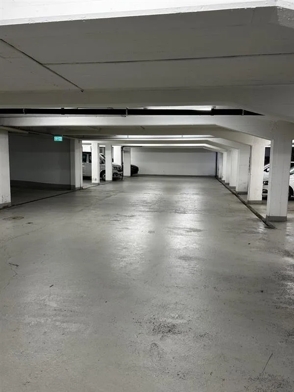 Einstellhallenplatz in der Länggasse! – Foto 3 von 3