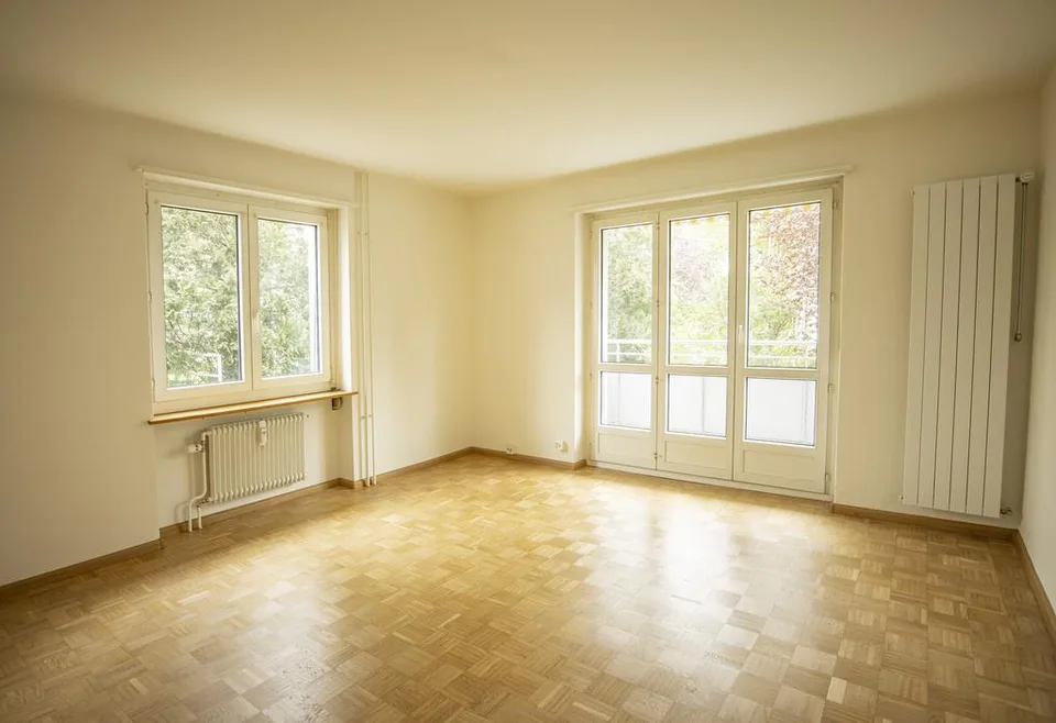 Appartamento luminoso con cucina e bagno rinnovati – foto 5 di 8