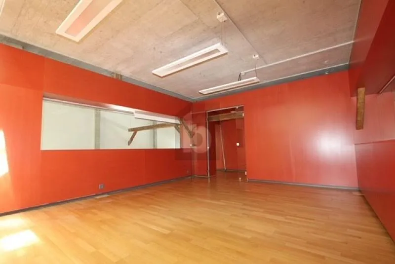 MODERN UND ZENTRAL AN BESTER LAGE – photo 2 sur 6