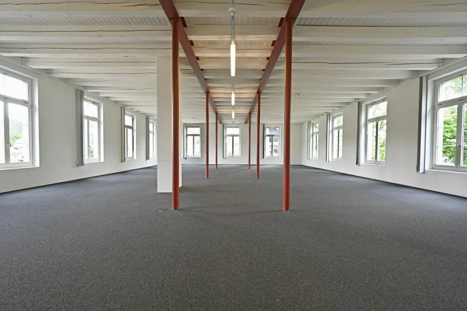Geschäftslage mit optimaler Anbindung – Foto 7 von 7