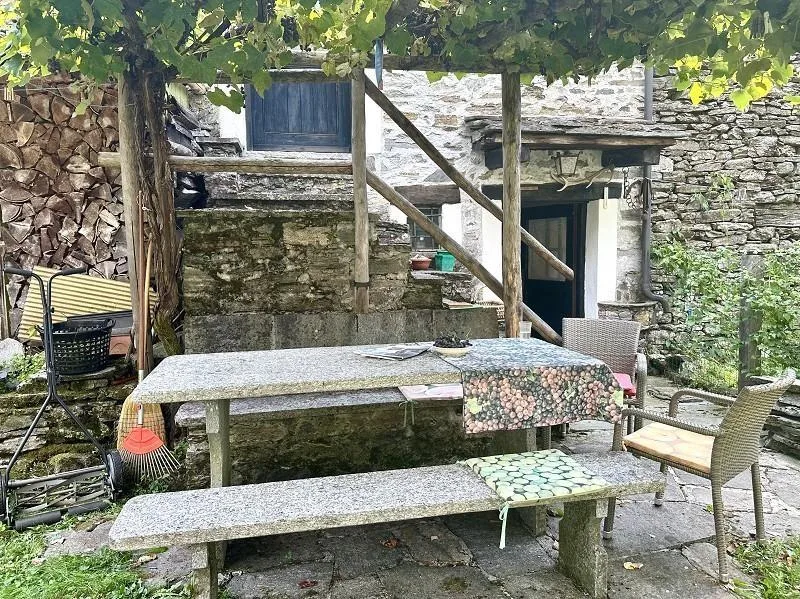 3-Zimmer-Rustico mit schöner Pergola in malerischem Tessiner Weiler... – Foto 15 von 30