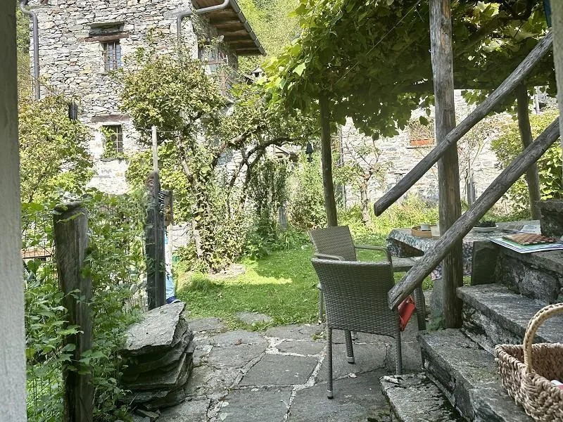 3-Zimmer-Rustico mit schöner Pergola in malerischem Tessiner Weiler... – Foto 16 von 30