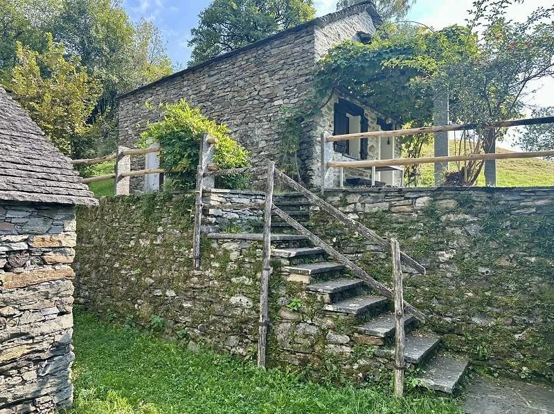 3-Zimmer-Rustico mit schöner Pergola in malerischem Tessiner Weiler... – Foto 21 von 30