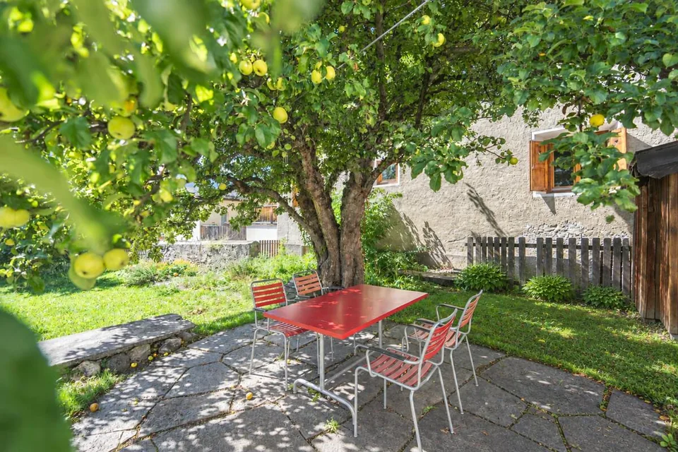 Sent: Ferienwohnung mit Arvencharme und grossem Garten – Foto 8 von 9