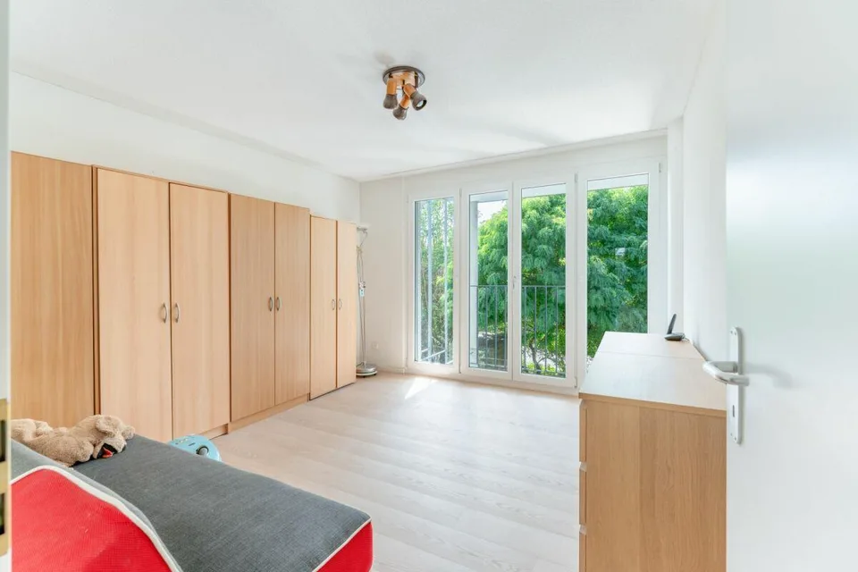 Grosszügige 3.5-Zimmer Wohnung mit Wintergarten in Stadtnähe – Foto 12 von 15