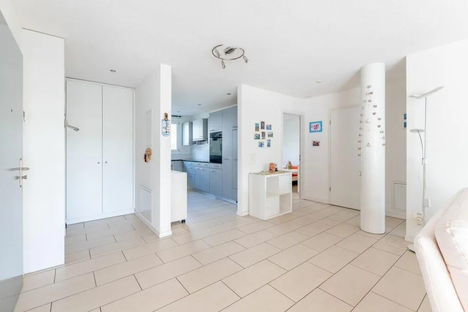 Grosszügige 3.5-Zimmer Wohnung mit Wintergarten in Stadtnähe – Foto 6 von 15