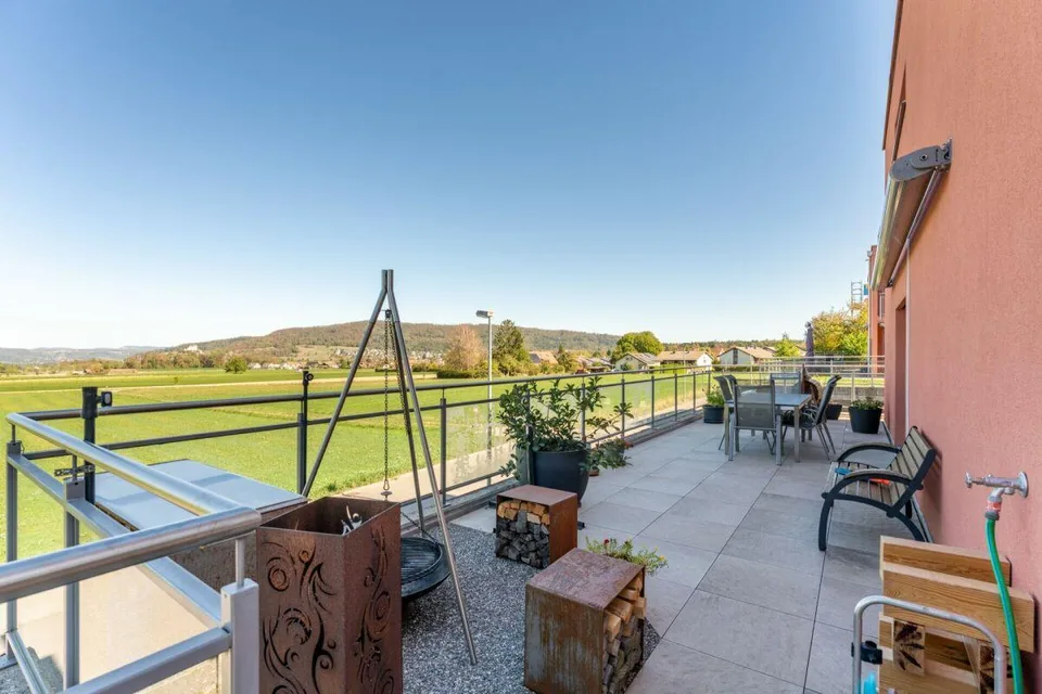 Modern - contemporary - well maintained – photo 13 of 15
