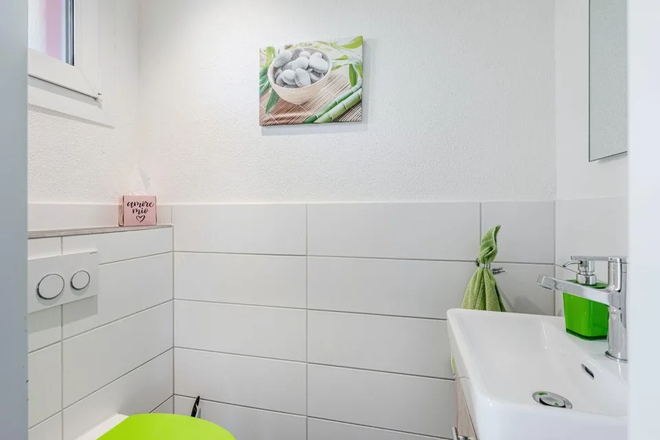 Modern - contemporary - well maintained – photo 6 of 15