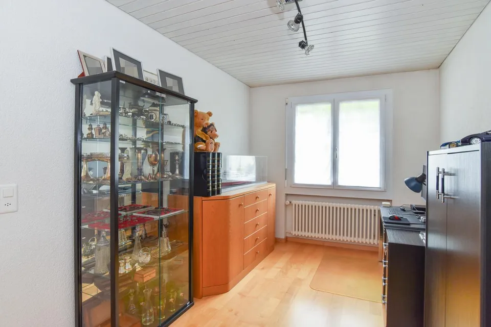 Casa unifamiliare ben curata, pronta per essere occupata, con sistema PV e pompa di calore – foto 11 di 14