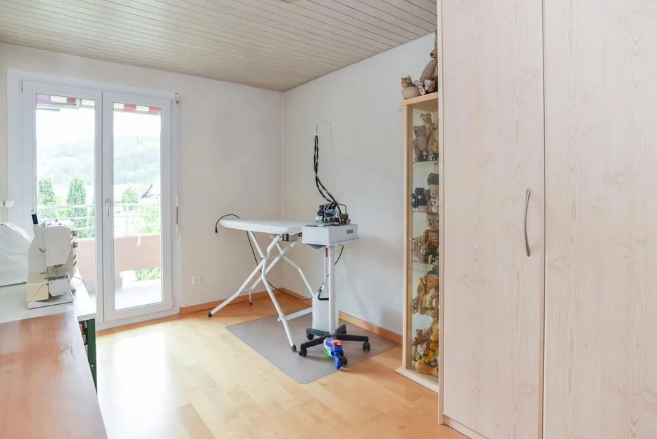 Casa unifamiliare ben curata, pronta per essere occupata, con sistema PV e pompa di calore – foto 10 di 14