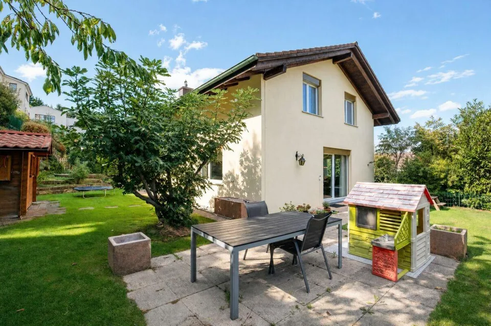 Maison unifamiliale spacieuse avec environnement attractif – photo 4 sur 10