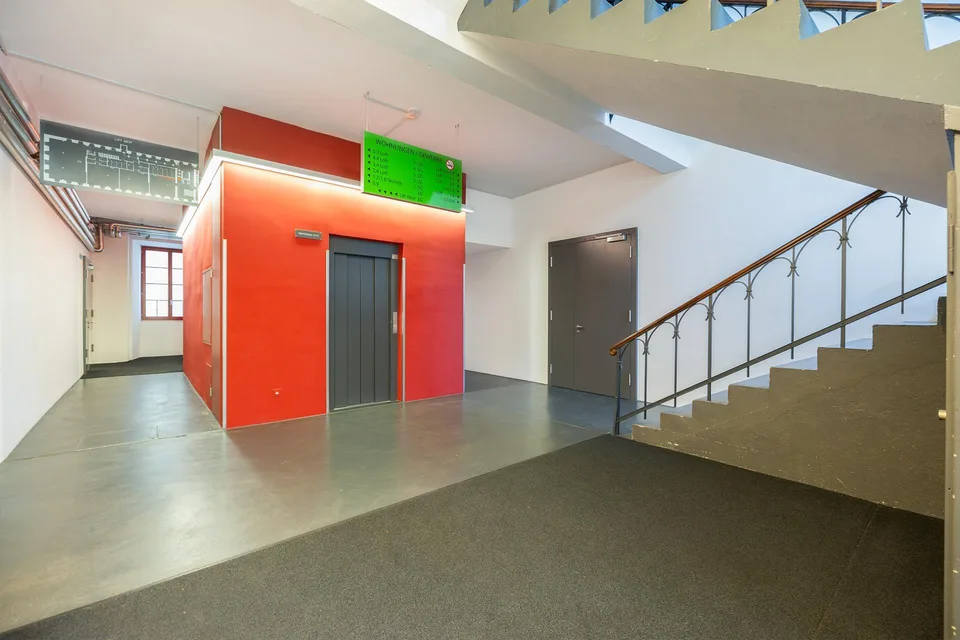 Loft de toit exclusif de 4,5 pièces sur 2 étages – vie tendance avec style – photo 23 sur 25