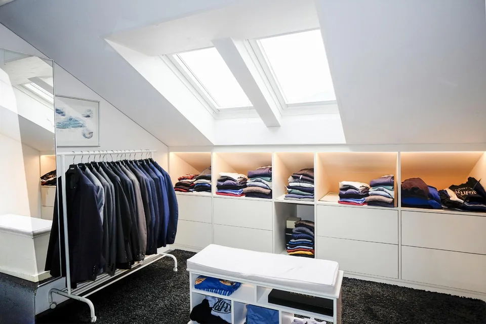 Loft de toit exclusif de 4,5 pièces sur 2 étages – vie tendance avec style – photo 11 sur 25