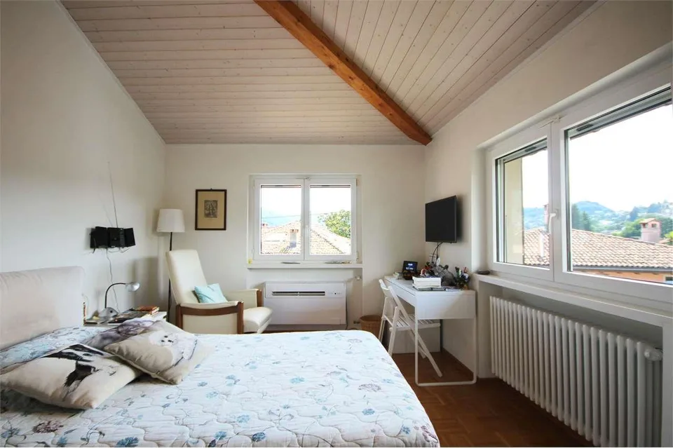 Großes Einfamilienhaus in Gentilino mit Garten – Foto 8 von 11