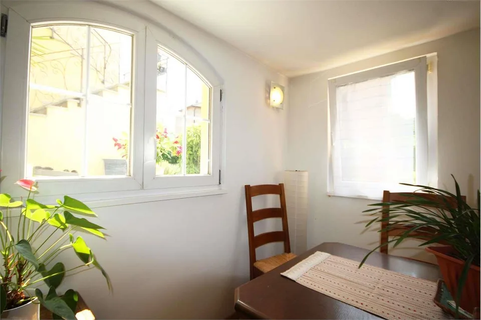 Großes Einfamilienhaus in Gentilino mit Garten – Foto 10 von 11