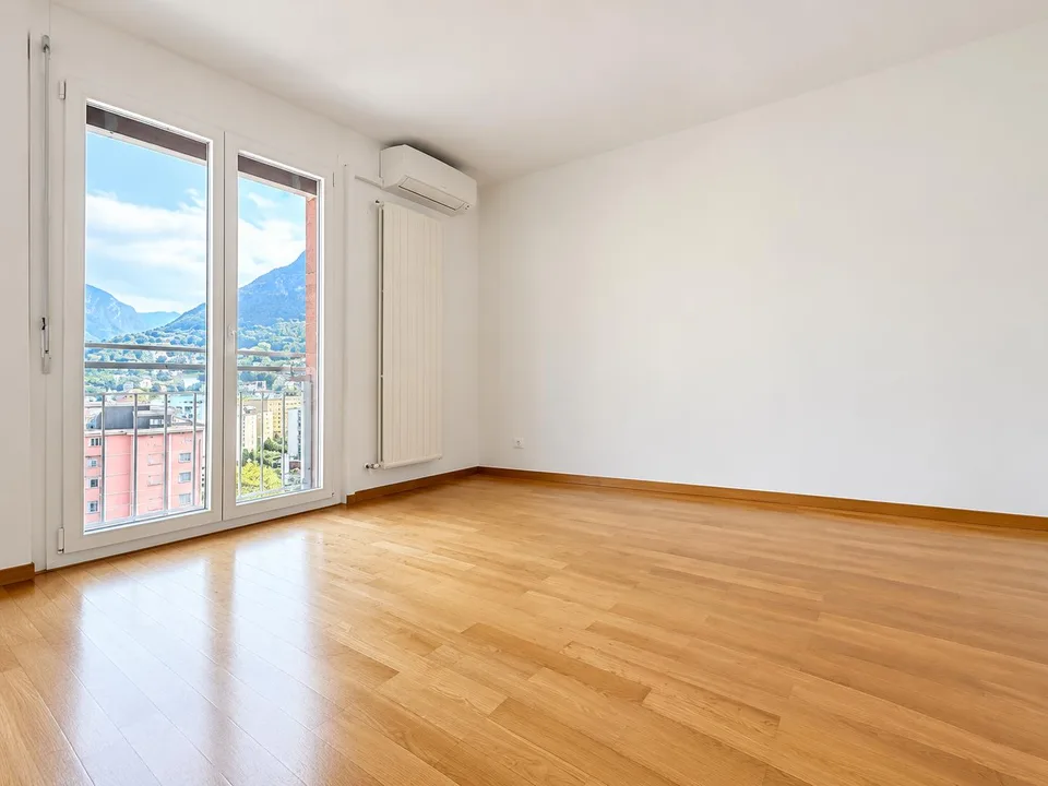 Luminoso 3.5 locali vista lago – Foto 6 von 8