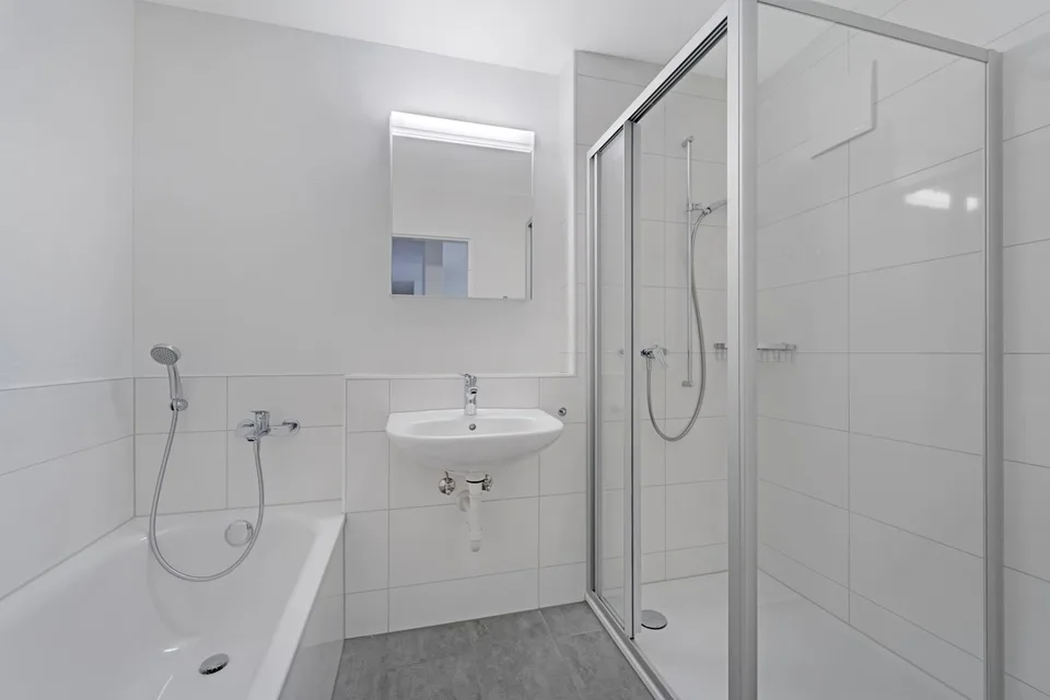 Grosszügige Wohnung mit moderner Ausstattung – Foto 6 von 9