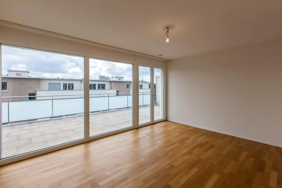 Appartamento luminoso 3.5 locali con balcone coperto – foto 6 di 13