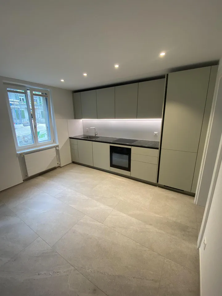 Schöne, neu sanierte 4-Zimmerwohnung – Foto 2 von 4