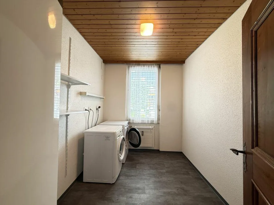 Tolle Attika-Wohnung mit grosser Terrasse und Weitsicht – Foto 13 von 13
