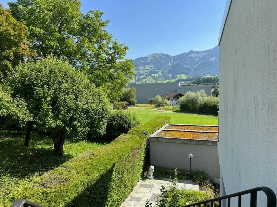 Tolle Attika-Wohnung mit grosser Terrasse und Weitsicht – Foto 11 von 13
