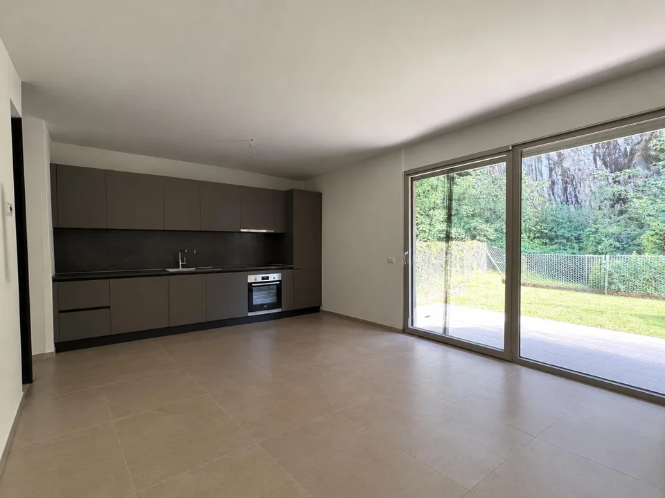 Nuovo appartamento-studio immerso nel verde con giardino privato – foto 4 di 11