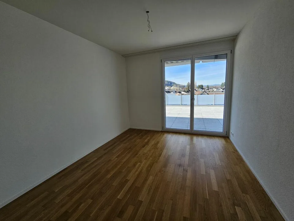 Spacious 3.5-room attic apartment – photo 7 of 11