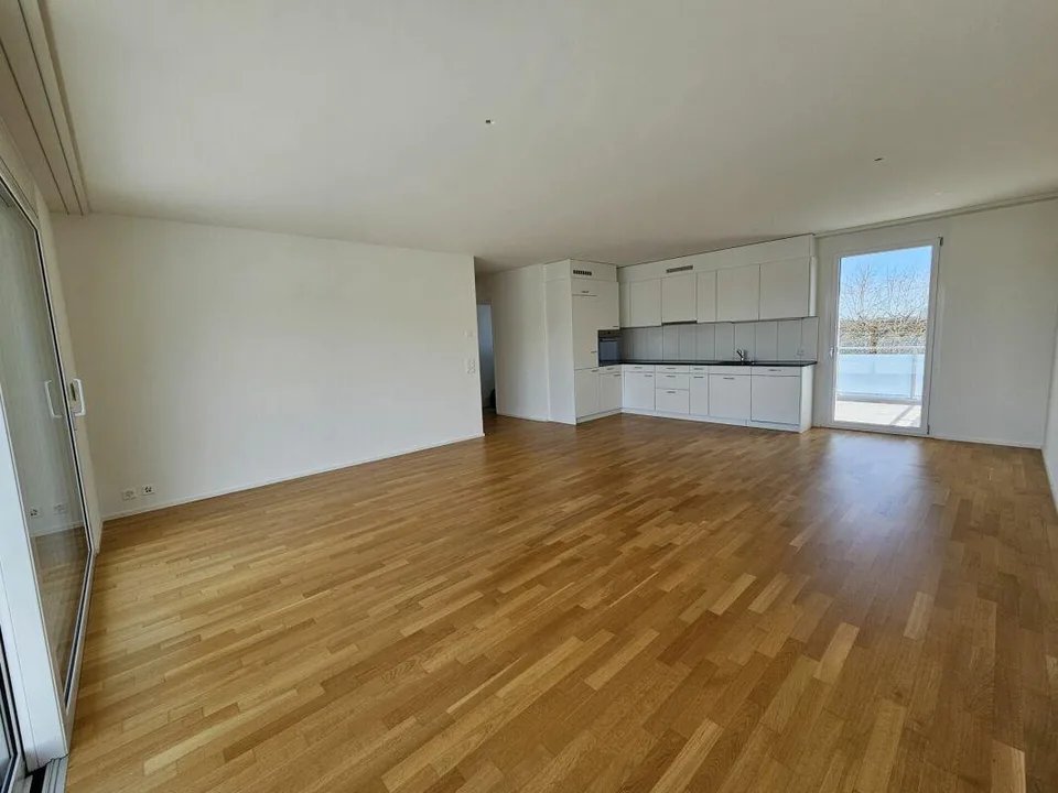 Spacious 3.5-room attic apartment – photo 3 of 11