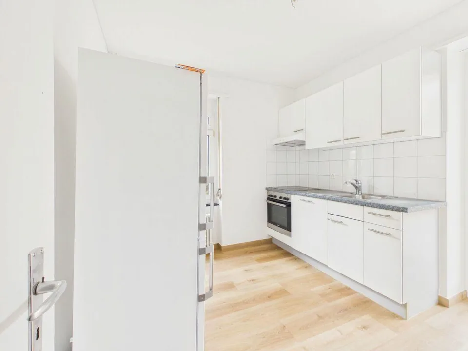 Teilsanierte 2.5-Zimmerwohnung an guter Lage mit hervorragender ÖV-... – foto 4 di 12