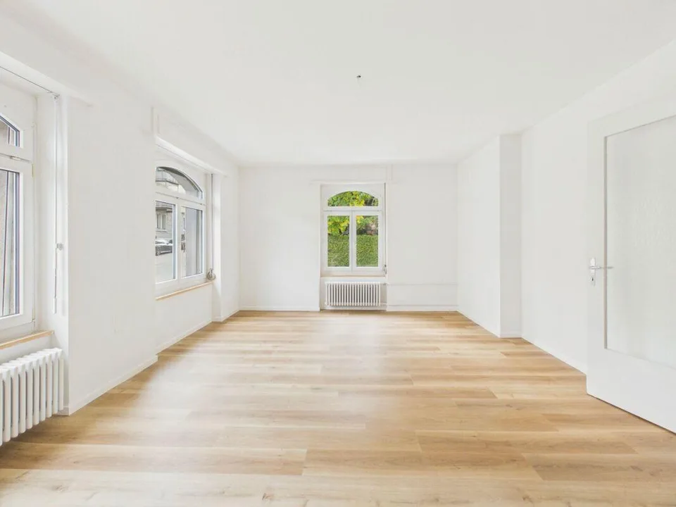 Teilsanierte 2.5-Zimmerwohnung an guter Lage mit hervorragender ÖV-... – foto 2 di 12