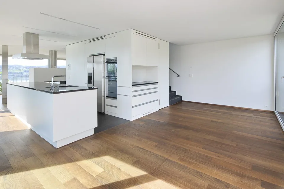 Moderne Doppelhaushälfte mit Seesicht, Dachterrasse und eigenem Garten – Foto 7 von 13