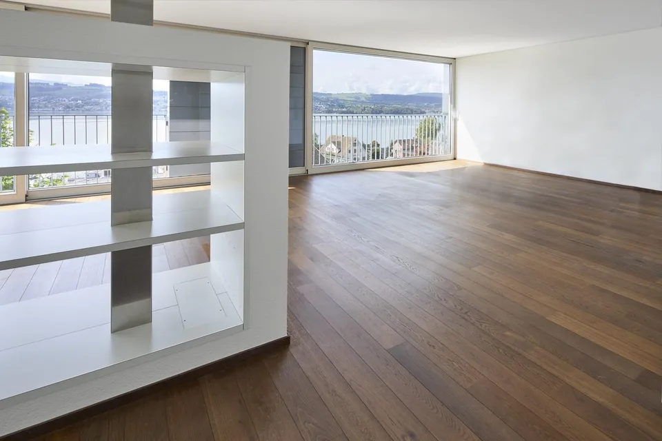 Moderne Doppelhaushälfte mit Seesicht, Dachterrasse und eigenem Garten – Foto 5 von 13